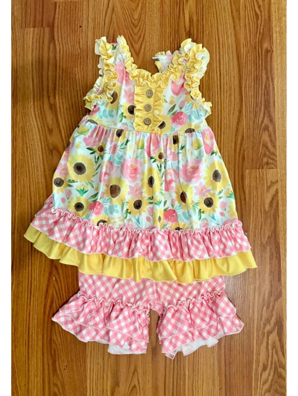 Size 3 Boutique Short Set Sunflowers Gingham